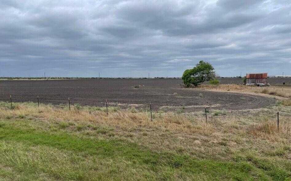 More Photos Of Senator Carlos Truan Blvd, Kingsville Land For Sale