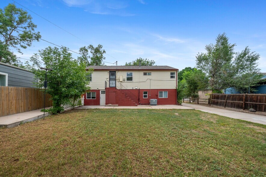 More Photos Of 1776 Jay St, Lakewood Apartments For Sale