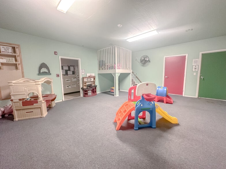 More Photos Of 710 W Broadway St, Collinsville Daycare Center For Sale