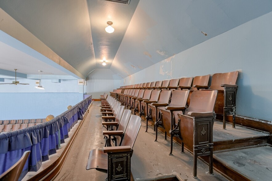 More Photos Of 3001 Connor Ave, Kansas City Specialty For Sale