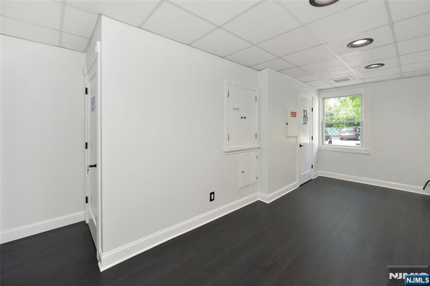 More Photos Of 17 Godwin Ave, Ridgewood General Retail For Lease