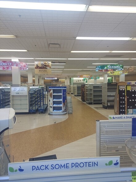 More Photos Of 366 George St, New Brunswick Drugstore For Lease
