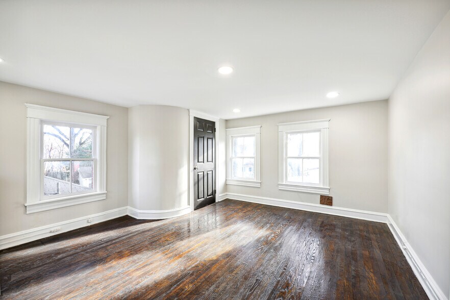 More Photos Of 110 Charles St, Old Bridge Daycare Center For Sale
