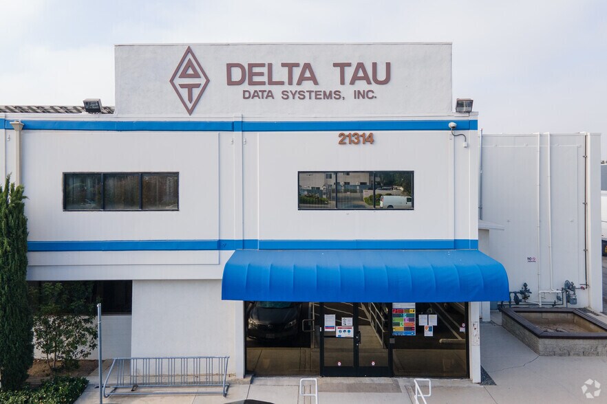 More Photos Of 21310-21314 Lassen St, Chatsworth Warehouse For Lease