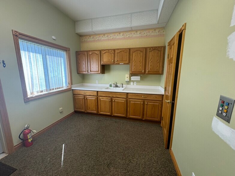More Photos Of 7055 Tower Rd, Battle Creek Office For Sale