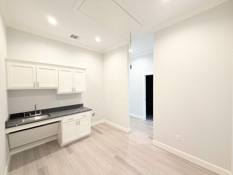 More Photos Of 2120 Prairie Dr, Prosper Medical For Sale