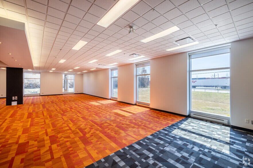 More Photos Of 4255 Boul Lapinière, Brossard Office For Lease