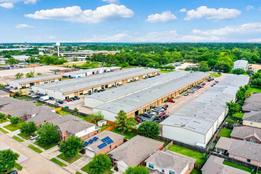 More Photos Of 8807-8815 Emmott Rd, Houston Unknown For Lease