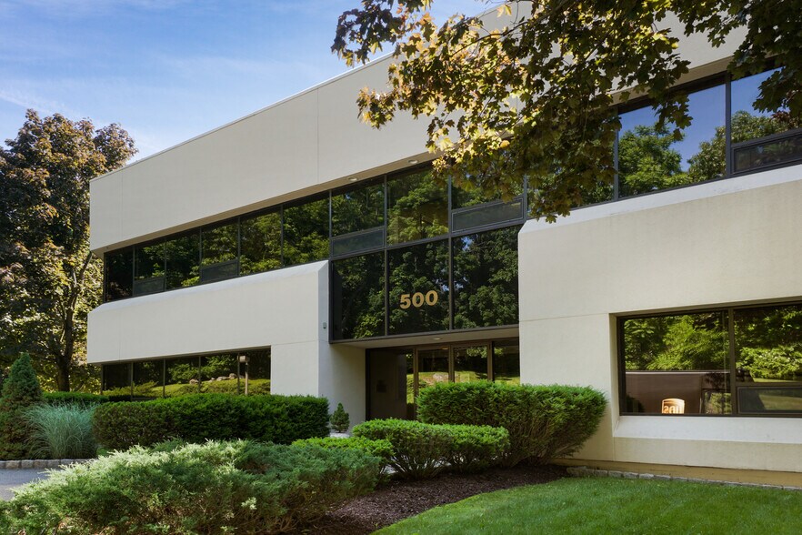 More Photos Of 500 Executive Blvd, Ossining Office For Lease