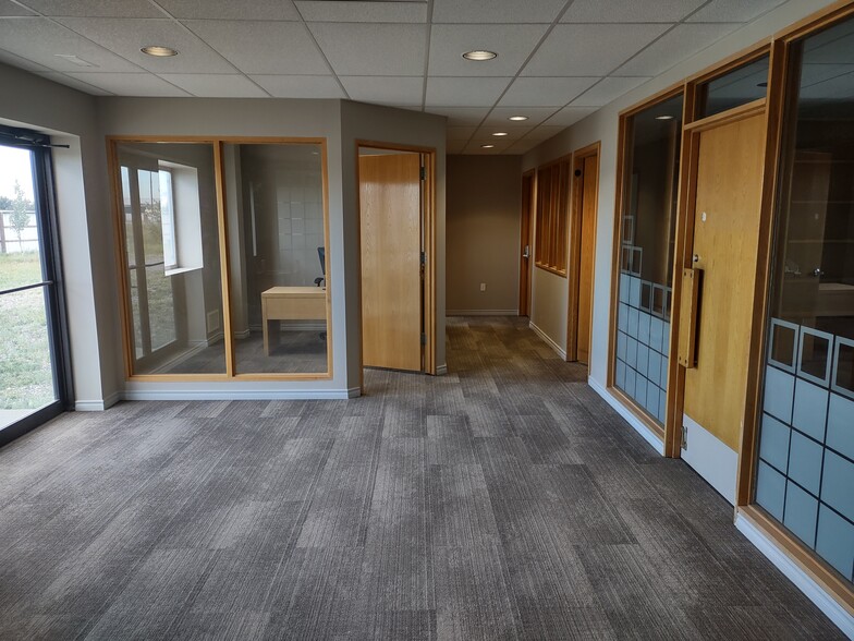 More Photos Of 450144 82nd St E, Aldersyde Manufacturing For Sale