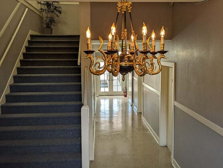 More Photos Of 301 W Capitol St, Jackson Office For Lease