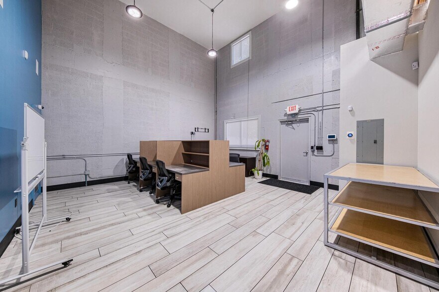 More Photos Of 3305 SW 37th Ave, Miami Office For Sale