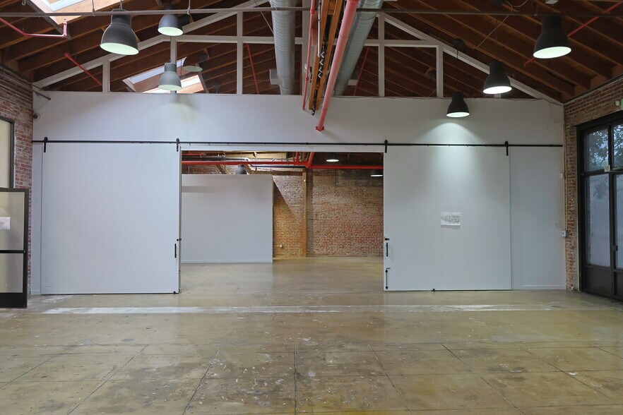 More Photos Of 2014-2022 E 7th St, Los Angeles Office For Lease