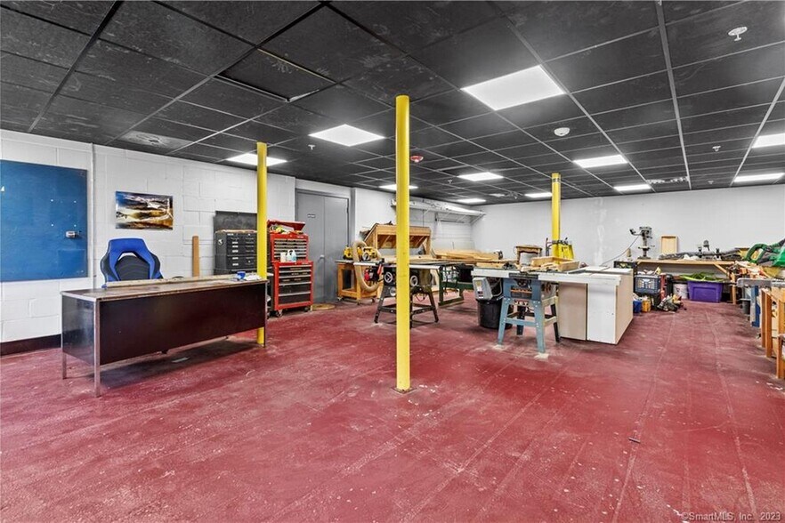 More Photos Of 192 Westbrook Rd, Essex Office For Sale
