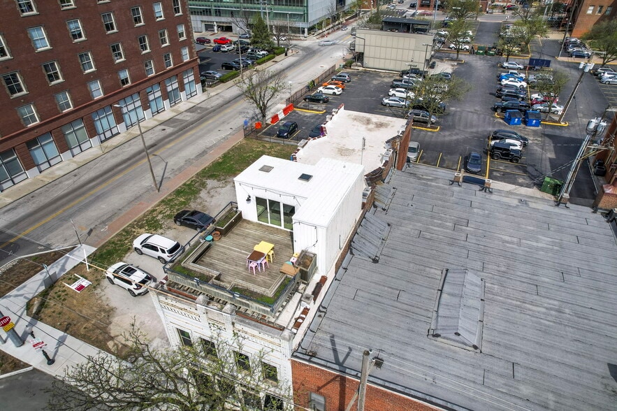 More Photos Of 120-122 W 5th St, Kansas City Storefront Retail Residential For Sale