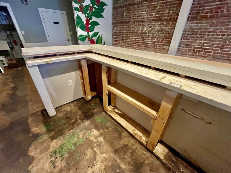 More Photos Of 1700-1712 N Main St, Jacksonville Storefront Retail Residential For Lease