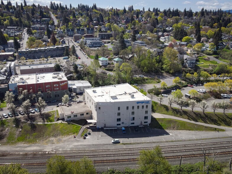 More Photos Of 616 Industrial St, Hood River Unknown For Lease