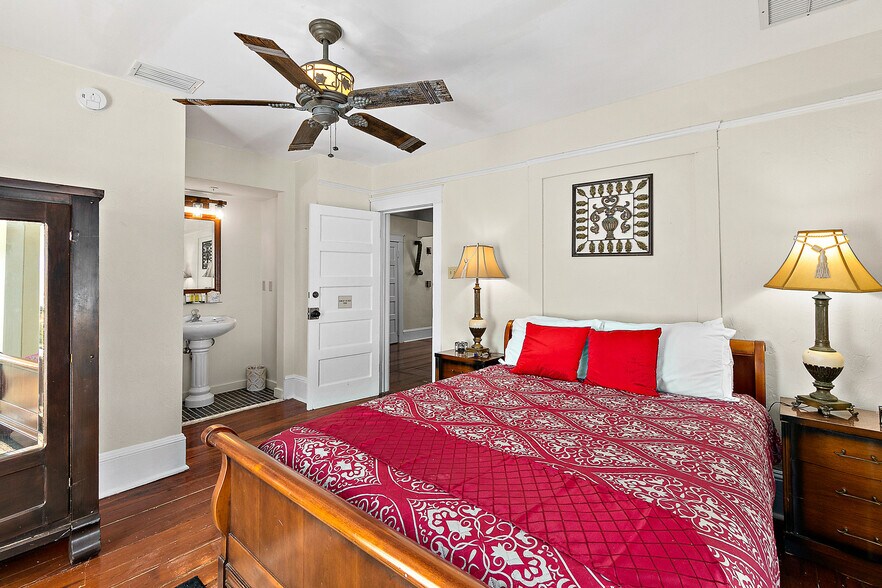 More Photos Of 444 S Beach St, Daytona Beach Hospitality For Sale