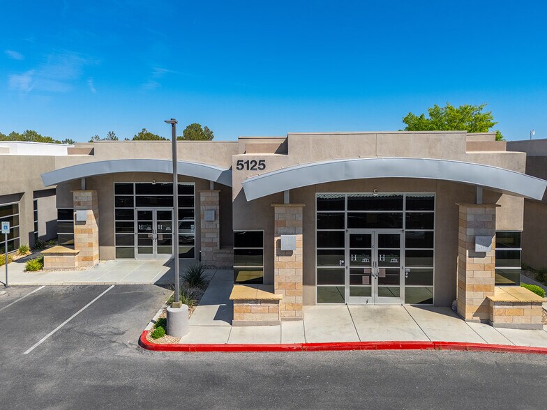 More Photos Of 5125 S Durango Dr, Las Vegas Office For Sale