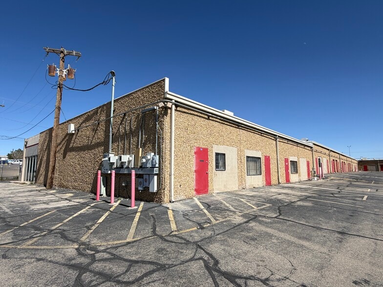 More Photos Of 6000 Welch Ave, El Paso Flex For Sale