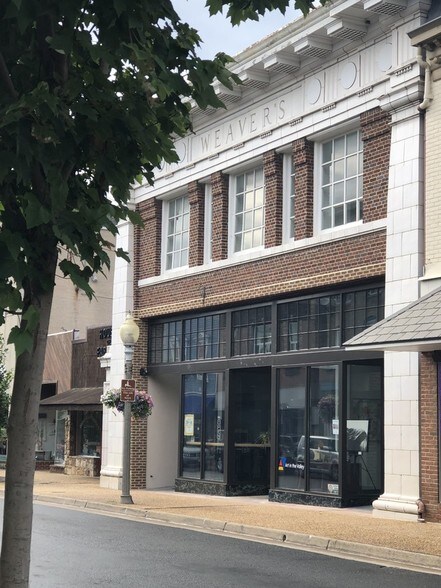 More Photos Of 205 E Main St, Front Royal Storefront Retail Office For Lease