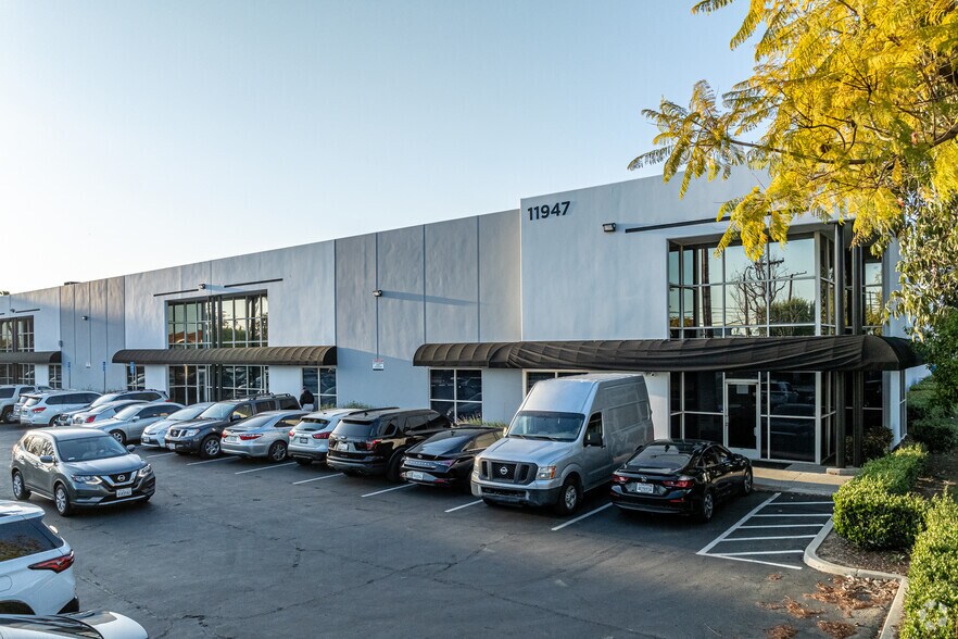 More Photos Of 11947 Florence Ave, Santa Fe Springs Manufacturing For Lease