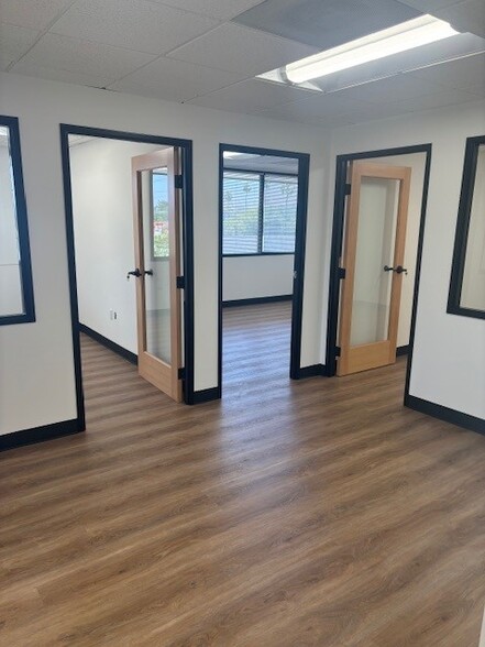 More Photos Of 23901 Calabasas Rd, Calabasas Office For Lease