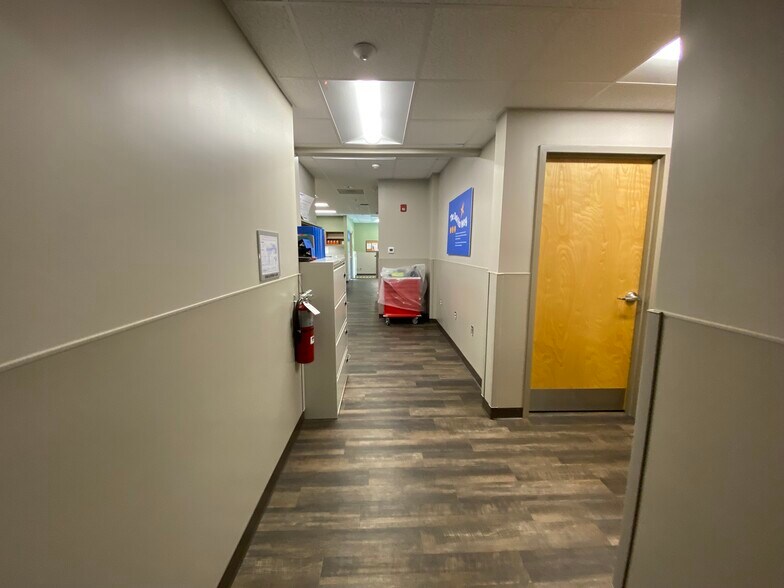 More Photos Of 4311 Old Indiana 261, Newburgh Medical For Sale