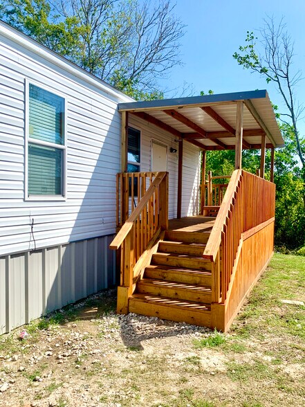 More Photos Of 3621 County Road 161, Alvin Multifamily For Sale