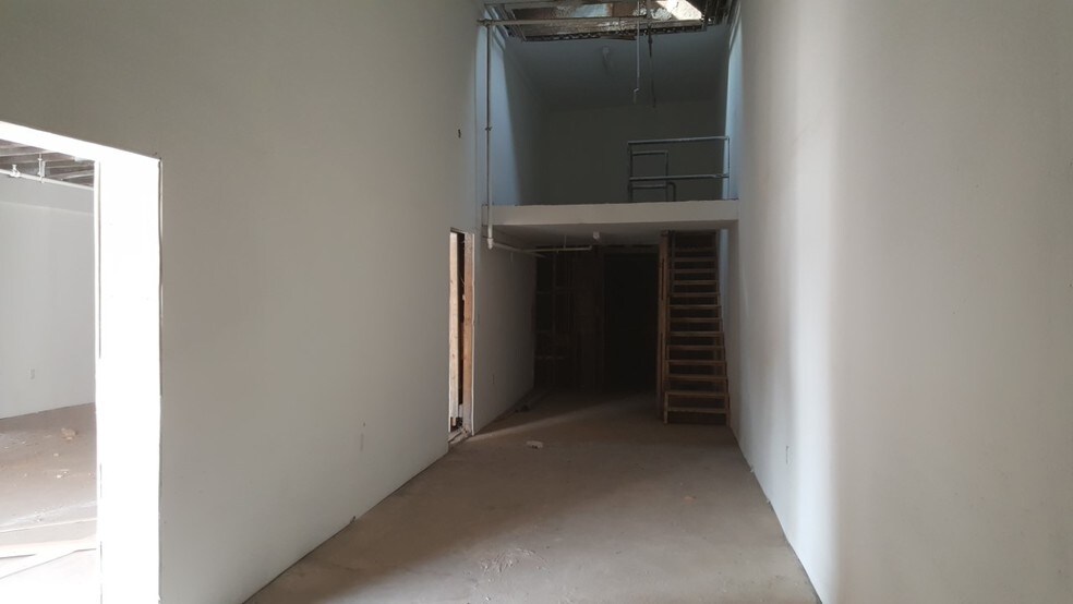 More Photos Of 1815 S Central Ave, Los Angeles Warehouse For Lease