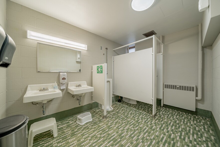 More Photos Of 1331 High Ave, Oshkosh Religious Facility For Sale