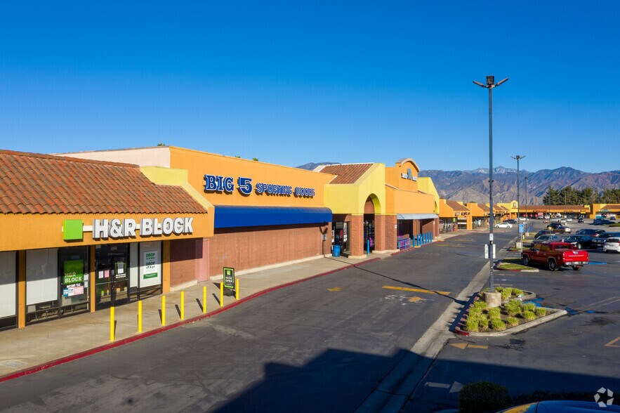 More Photos Of 543 N Azusa Ave, Covina Unknown For Lease