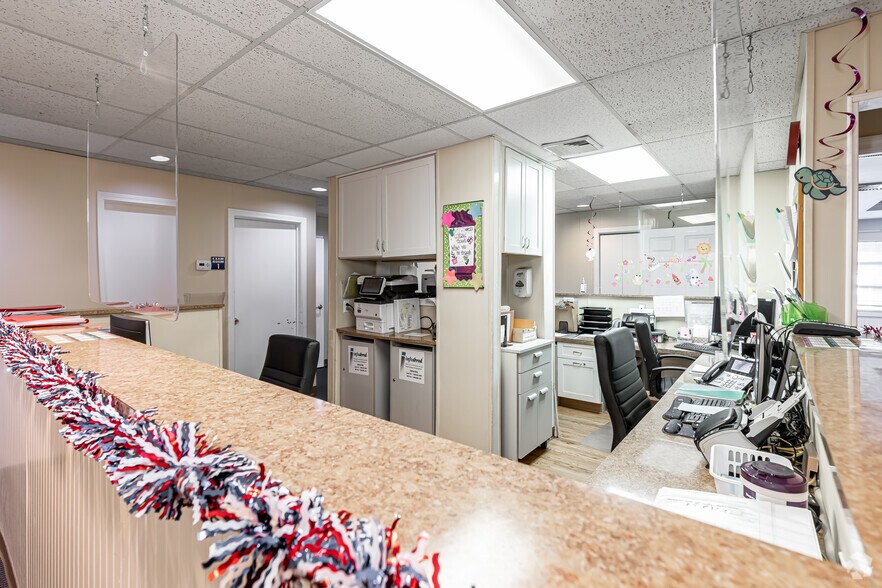 More Photos Of 70 Heminway Park Rd, Watertown Medical For Lease