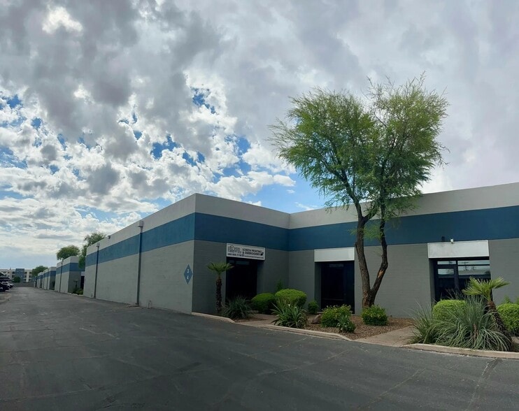 More Photos Of 2105 S Hardy Dr, Tempe Light Distribution For Lease