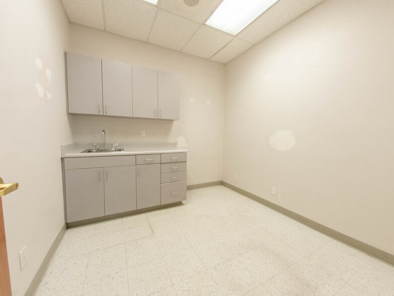 More Photos Of 1515 E Cedar Ave, Flagstaff Office For Lease