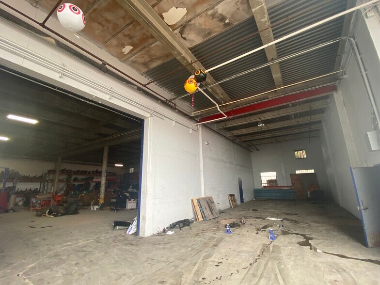 More Photos Of 3601 NW 55th St, Miami Warehouse For Lease
