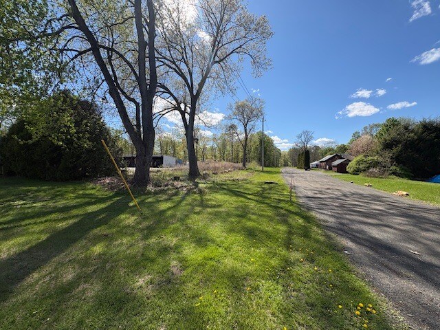 More Photos Of 91 Squawfield Rd, Westfield Service For Sale