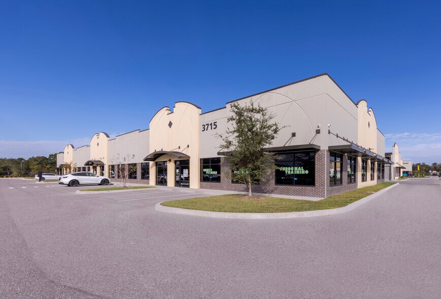 More Photos Of 3715 Drane Field Rd, Lakeland Office For Sale