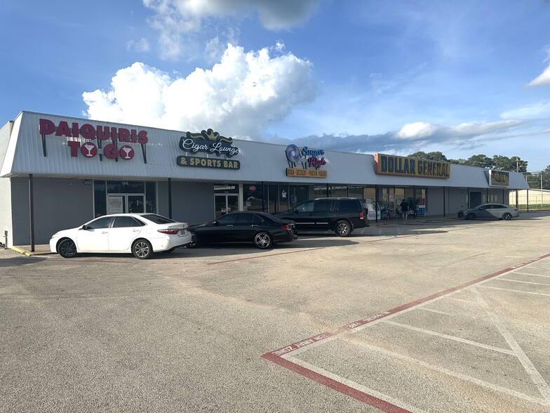 Primary Photo Of 1404 Walnut St, Columbus Storefront For Lease