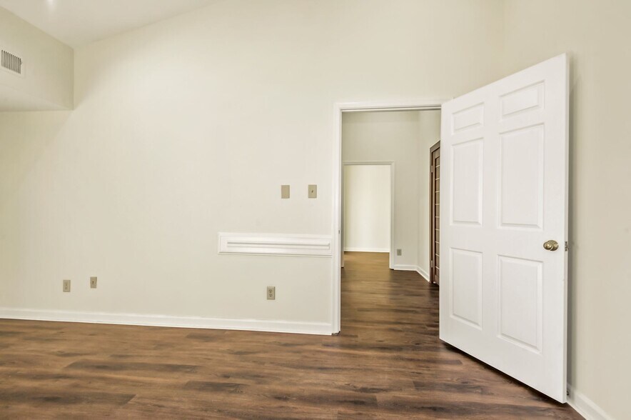 More Photos Of 1146 Walker Rd, Great Falls Medical For Sale