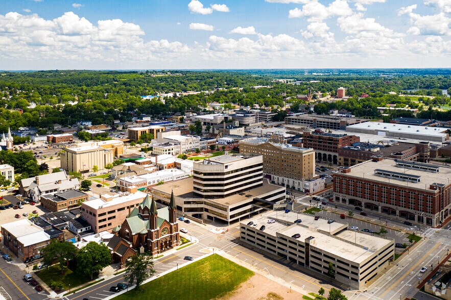 More Photos Of 500 3rd St, Wausau Office For Sale