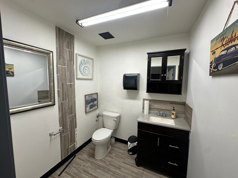 More Photos Of 12734 Branford St, Pacoima Warehouse For Sale