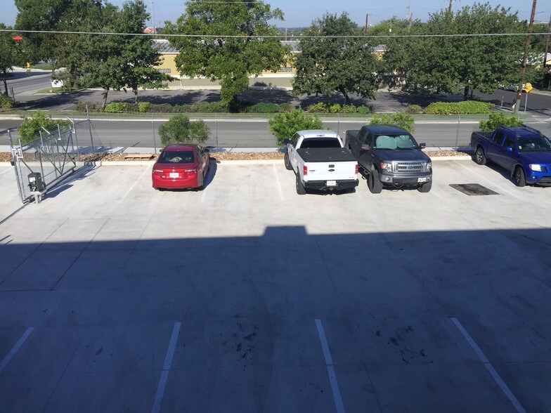 More Photos Of 247 W Olmos Dr, San Antonio Office For Lease