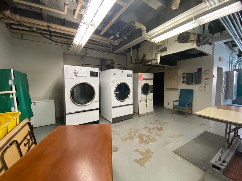More Photos Of 25 Ewing St, Helena Medical For Sale