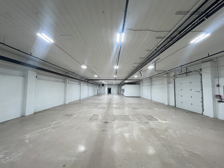 More Photos Of 3701 Welsh Rd, Willow Grove Warehouse For Lease