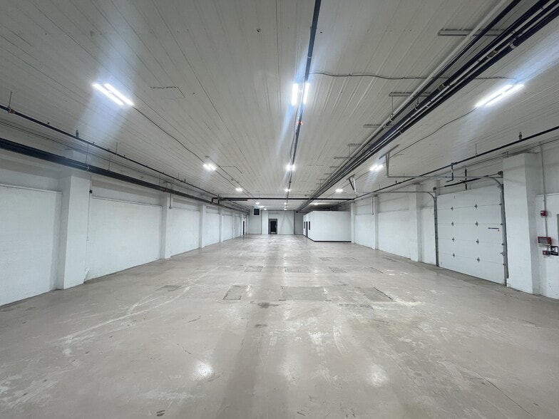 More Photos Of 3701 Welsh Rd, Willow Grove Warehouse For Sale