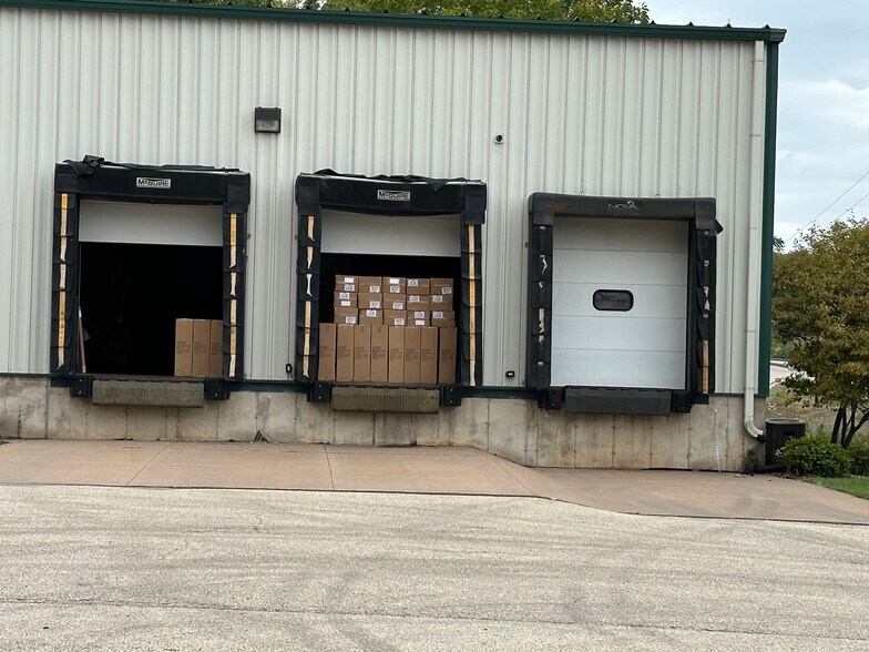 More Photos Of 31435 Veterans Rd, La Crescent Warehouse For Lease