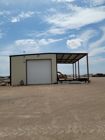 More Photos Of 6308 S County Road 1270, Midland Warehouse For Lease