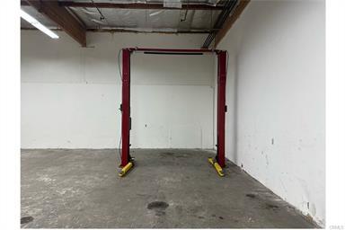 More Photos Of 8010 Wheatland Ave, Sun Valley Manufacturing For Sale