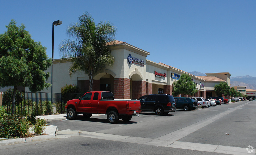 Primary Photo Of 4110-4190 E Florida Ave, Hemet Unknown For Lease